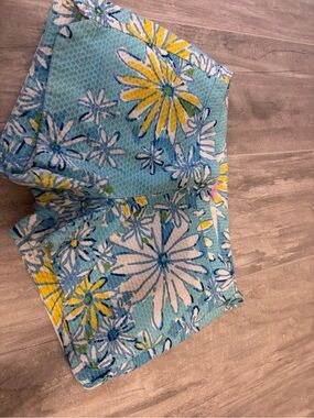 Lilly Pulitzer shorts size 4